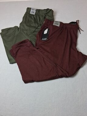 NWT Men's Solaris Active Studio Jogger, Size 3XB, 1 Pair Green, 1 Pair Maroon